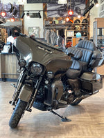 CVO Limited 117 Harley-Davidson (Bronze Armor)
