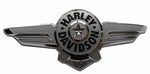 14100968 МЕДАЛЬОН ТОПЛИВНОГО БАКА ЛЕВЫЙ, СТАЛЬНОЙ С БУКВЕННЫМ ЛОГОТИПОМ HARLEY-DAVIDSON- 50%  Sale