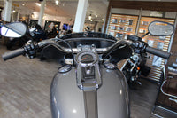 Sport Glide Harley-Davidson Softail (Gauntlet Gray Metallic)