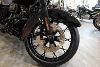 Street Glide Special 114  Harley-Davidson Vivid Black - Black Finish