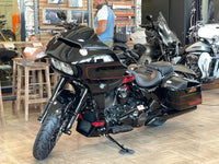 CVO Road Glide 117 Harley-Davidson (Black Hole)